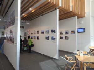 米沢市役所市民ホールの写真展